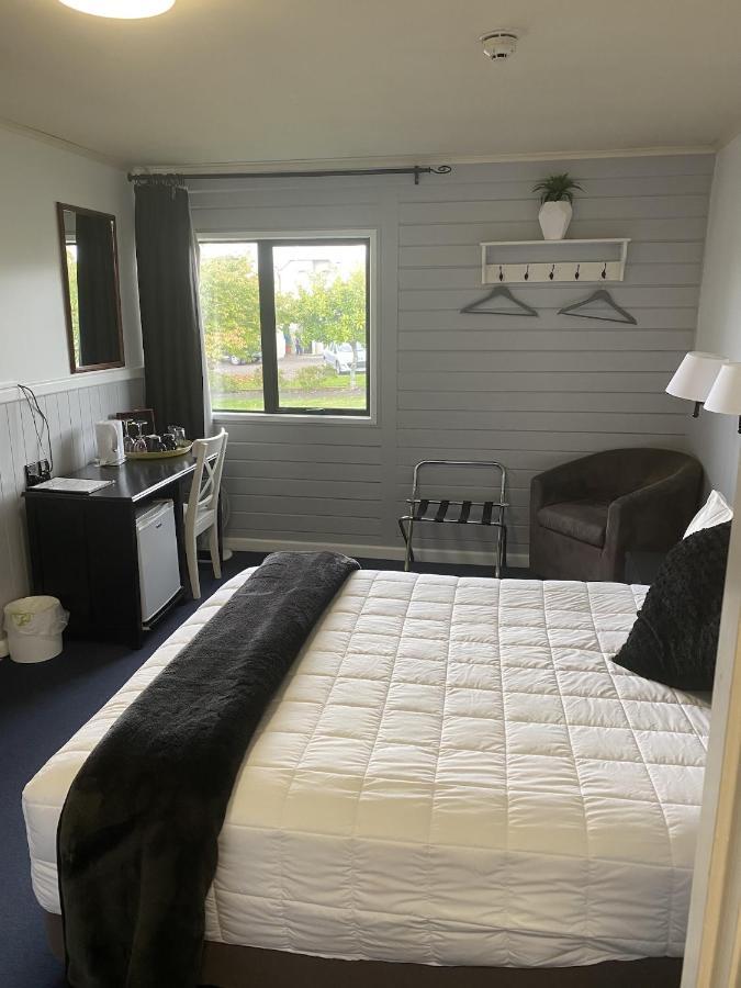 Hotel Lakefront