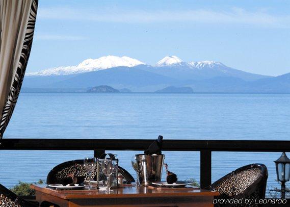 Lakefront Hotel 3*