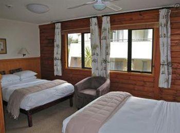 Lakefront Hotel